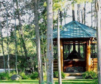 Silverwolf Log Chalets Coram المظهر الخارجي الصورة
