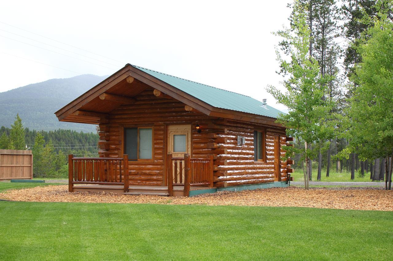 Silverwolf Log Chalets Coram المظهر الخارجي الصورة